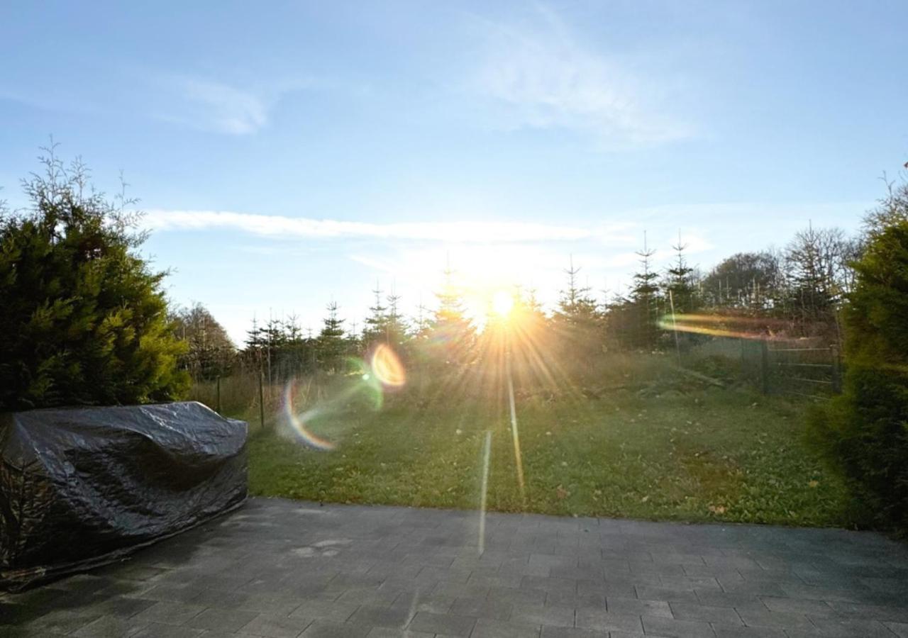 Greenhouse Living Apartment Nivis Mit Garten - 4 Minuten Nach Winterberg - Wandern, Mountainbike Fahren - Natur Geniessen Medebach Extérieur photo